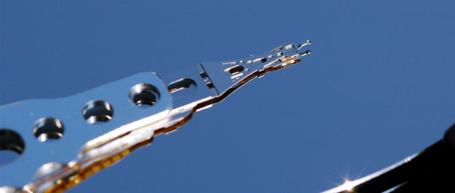Hard_Disk_head_top